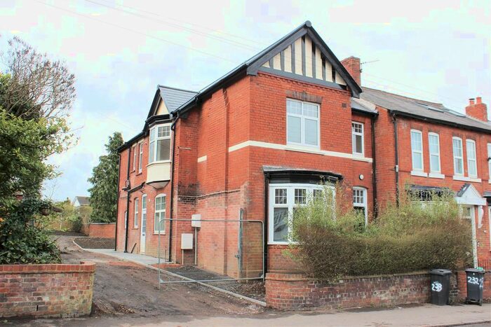 3 Bedroom End Of Terrace House To Rent In Long Lane, Halesowen, B62