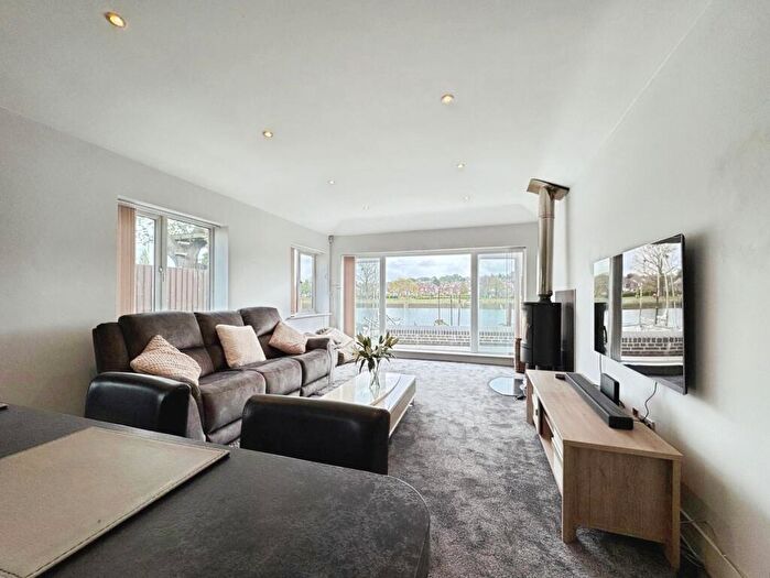 2 Bedroom Detached Bungalow For Sale In Priory Road, Southampton, SO17