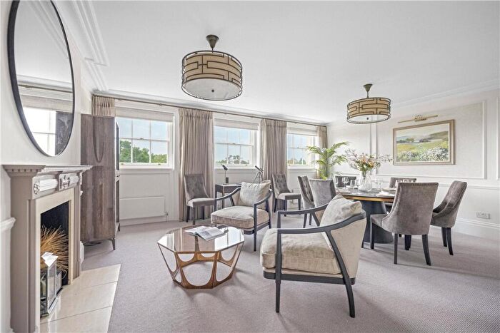 4 Bedroom Apartment To Rent In Cambridge Terrace, London, NW1