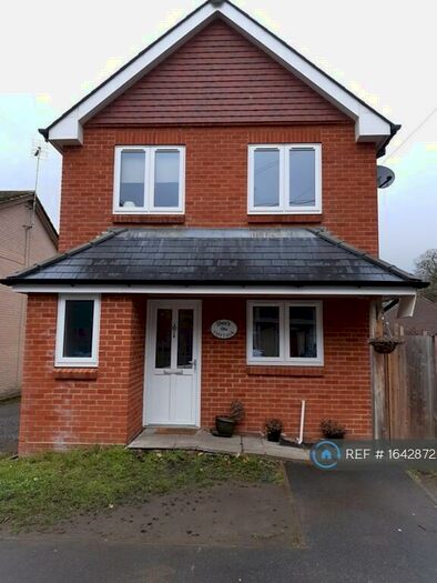 3 Bedroom Detached House To Rent In Newtown Road, Liphook, GU30