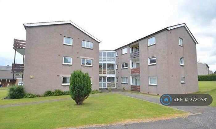 2 Bedroom Flat To Rent In West Craigs Crescent, Edinburgh, EH12