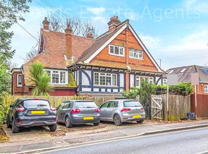 3 Bedroom Flat For Sale In Green Lane, Northwood, HA6