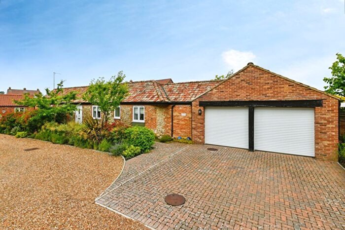 3 Bedroom Character Property For Sale In Hall Farm Road, King's Lynn, PE32