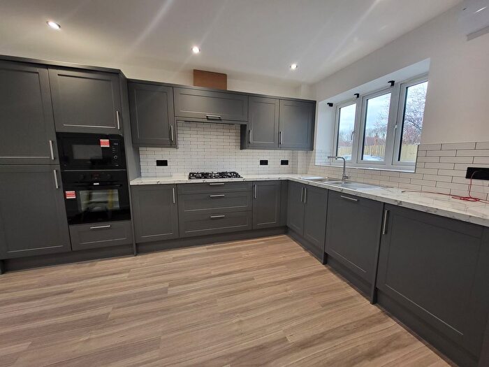 3 Bedroom Property To Rent In Cricklade Road, Swindon, SN2