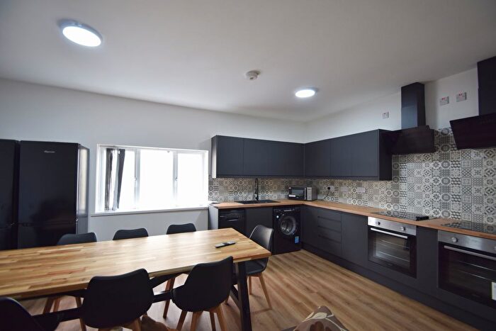 8 Bedroom Flat To Rent In Woodville Road, Cathays, CF24
