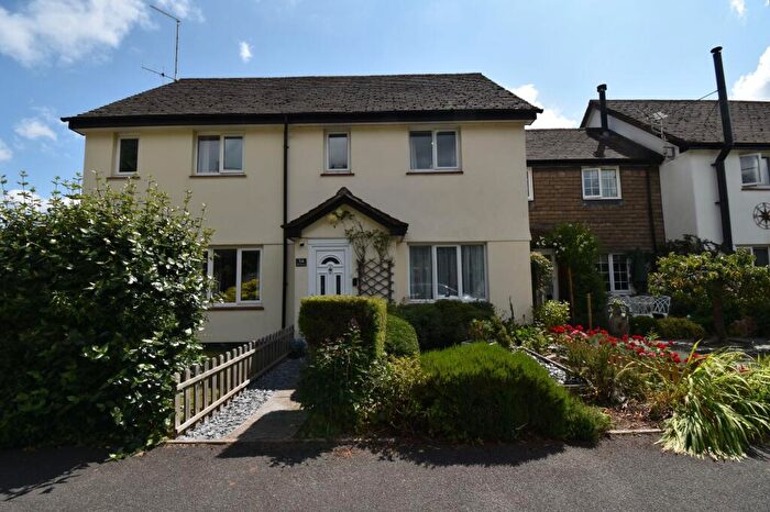3 Bedroom Terraced House For Sale In Oaktree Park, Sticklepath, EX20
