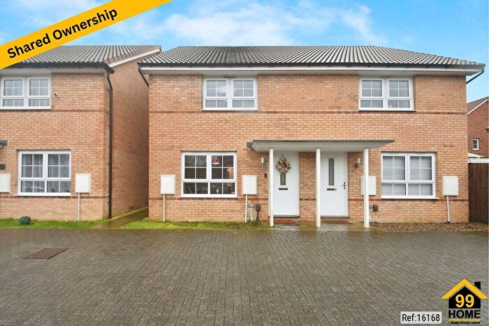 3 Bedroom Semi Detached House For Sale In Beckside Close, North Yorkshire, HG1