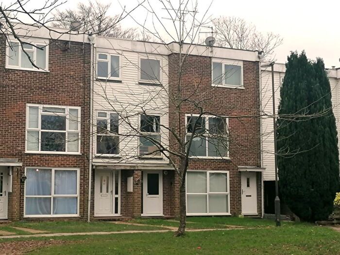 2 Bedroom Maisonette To Rent In Hyde Heath Court, Crawley, RH10