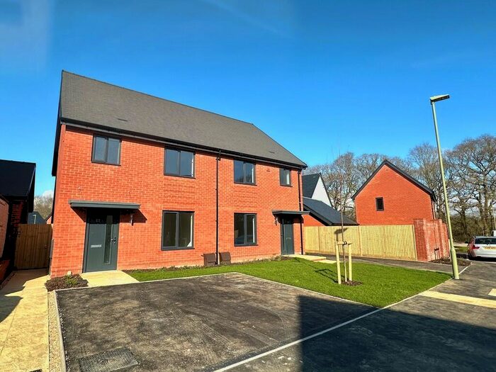 3 Bedroom Semi-Detached House To Rent In Stonyfield Road, Whiteley, PO15