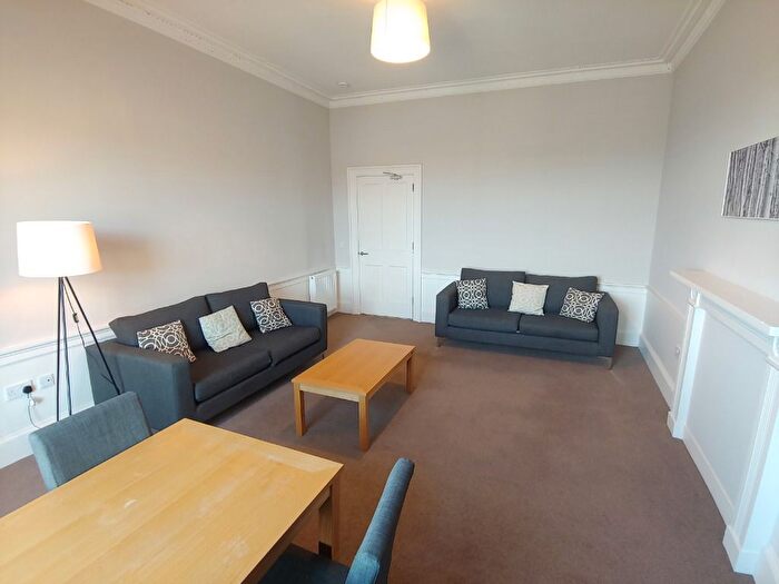 3 Bedroom Flat To Rent In Scotland Street, Edinburgh, EH3