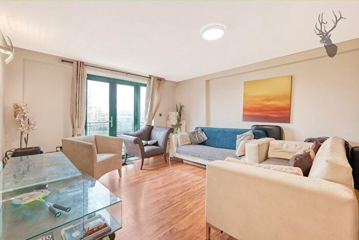 2 Bedroom Flat To Rent In Stainsby Road, Poplar, E14