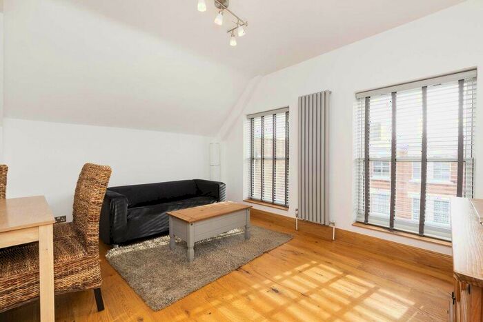 2 Bedroom Flat To Rent In Hargrave Road, Archway, N19