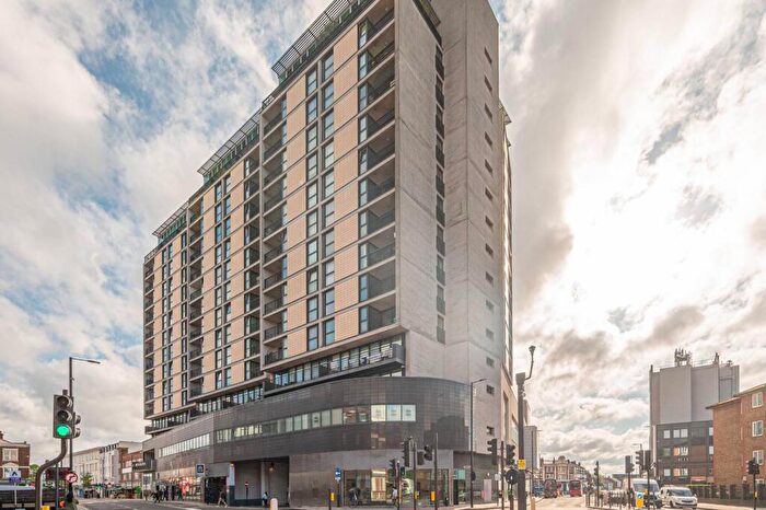 2 Bedroom Flat To Rent In Kingsway, , North Finchley, London, N12