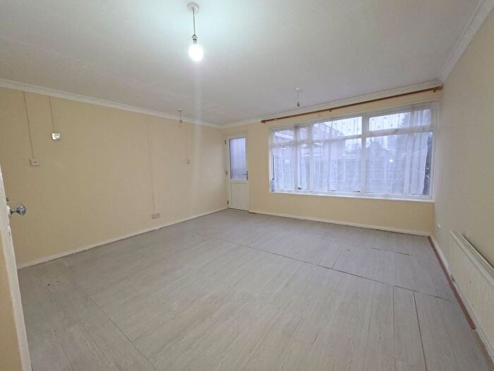 3 Bedroom Terraced House To Rent In Chatsworth Road, London, E15