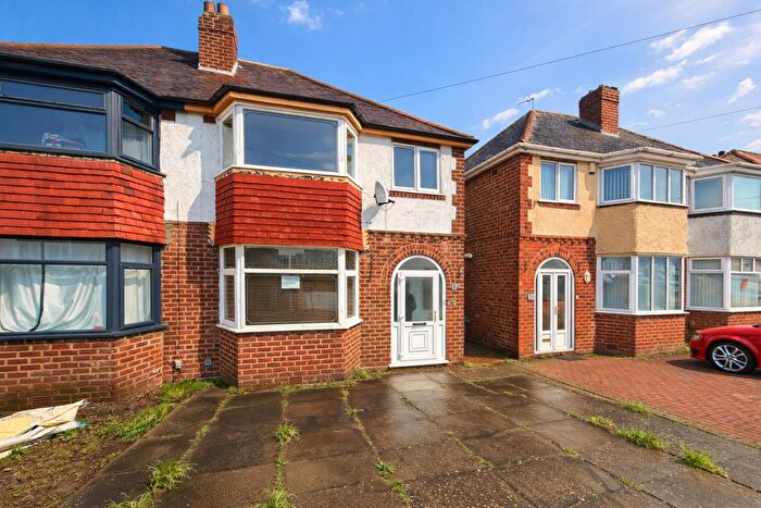 3 Bedroom Semi-Detached House To Rent In Hansons Bridge Road, Birmingham, B24