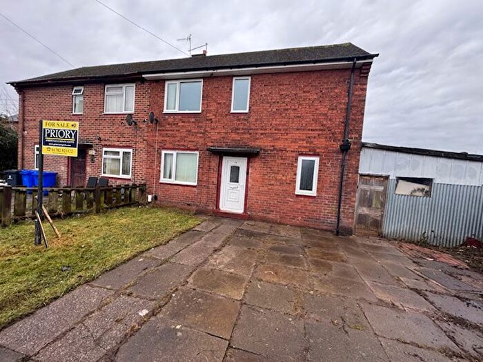 3 Bedroom Semi-Detached House For Sale In Standersfoot Place, Chell Heath, Stoke-On-Trent, ST6