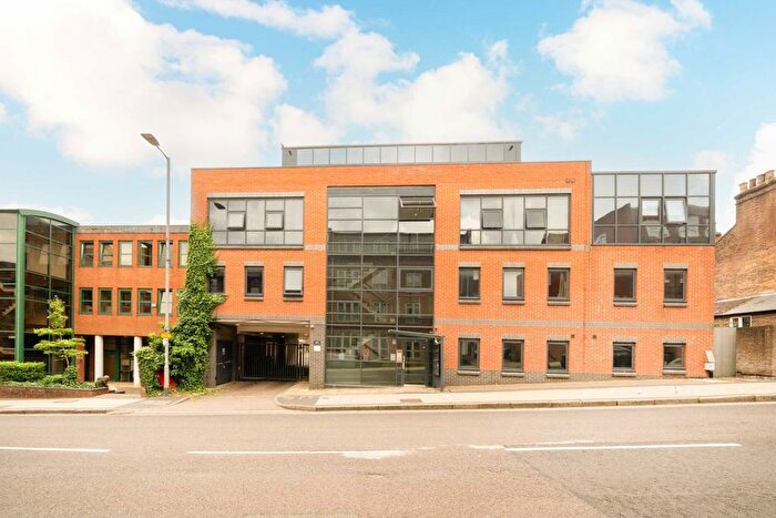 1 Bedroom Flat To Rent In Victoria Street, St Albans, AL1