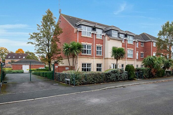 2 Bedroom Flat For Sale In Robinson Court Chilwell, Beeston, Nottingham, Nottinghamshire, NG9