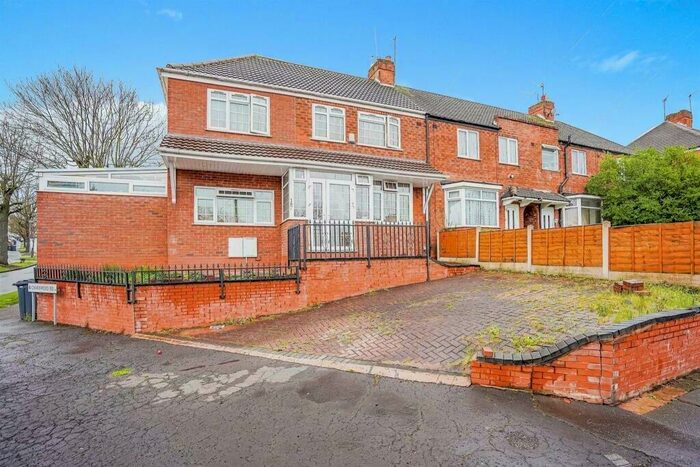 5 Bedroom End Of Terrace House To Rent In Dyas Avenue, Birmingham, West Midlands, B42