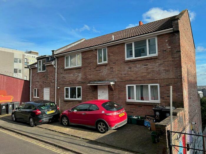 2 Bedroom End Of Terrace House To Rent In Dove Street, Bristol, BS2