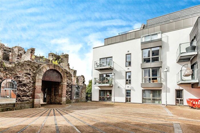 3 Bedroom Flat For Sale In The Gateway, Bristol, BS1