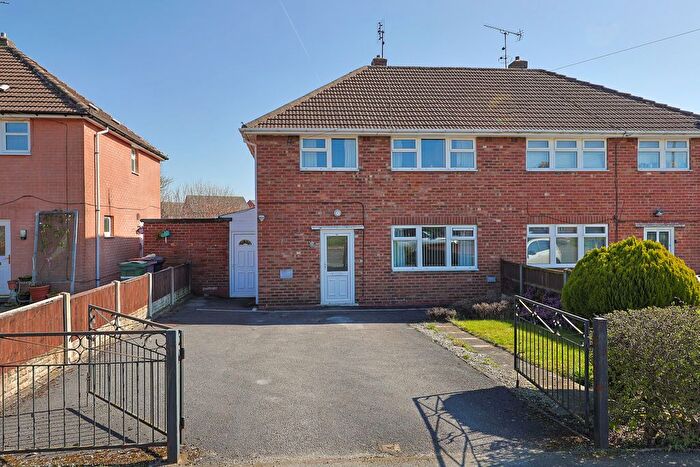 3 Bedroom Semi Detached House For Sale In Adlington Avenue, Wingerworth, Chesterfield, S42