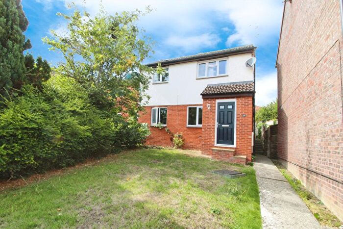 2 Bedroom End Of Terrace House For Sale In Oakwood Road, Westlea, SN5