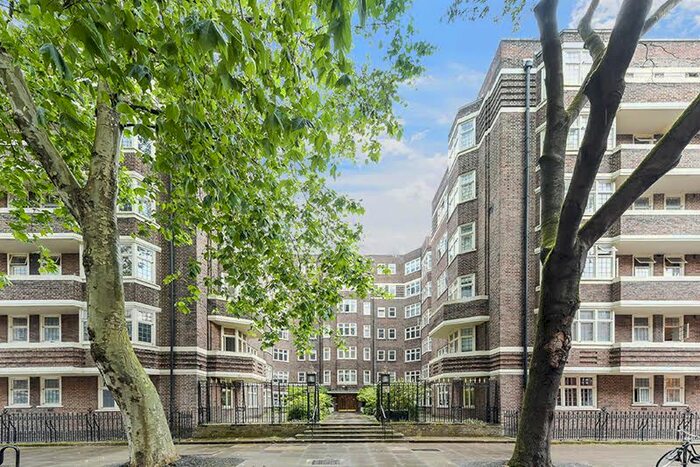 1 Bedroom Flat To Rent In Clare Court, Judd Street, Bloomsbury, London, WC1H