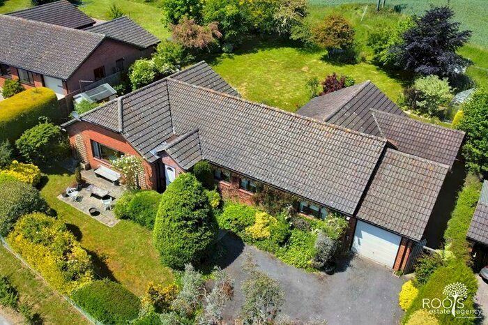 4 Bedroom Detached Bungalow For Sale In Stoney Lane, Ashmore Green, RG18