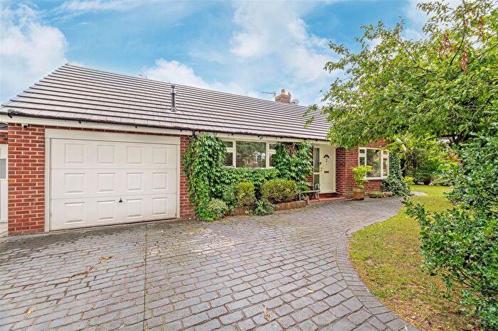 4 Bedroom Detached Bungalow For Sale In Highfield Avenue, Appleton, WA4