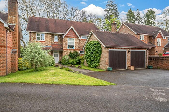 5 Bedroom Detached House For Sale In Childerstone Close, Liphook, GU30