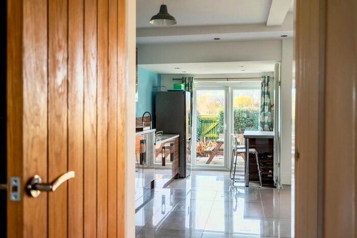 3 Bedroom Terraced House For Sale In Westminster Road, York, YO30