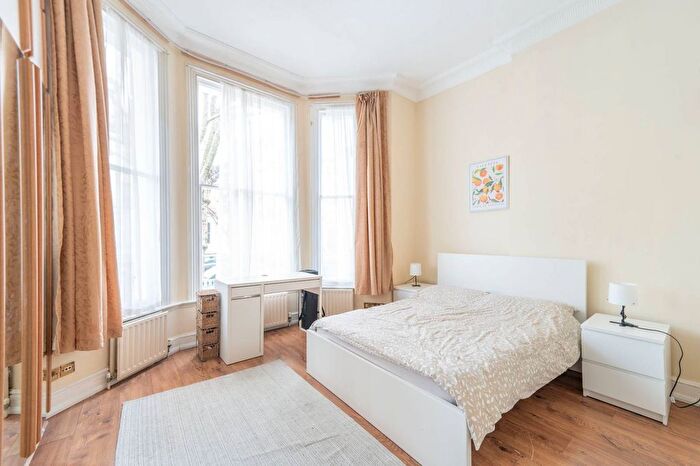 1 Bedroom Flat To Rent In Sutherland Avenue, Maida Vale, London, W9