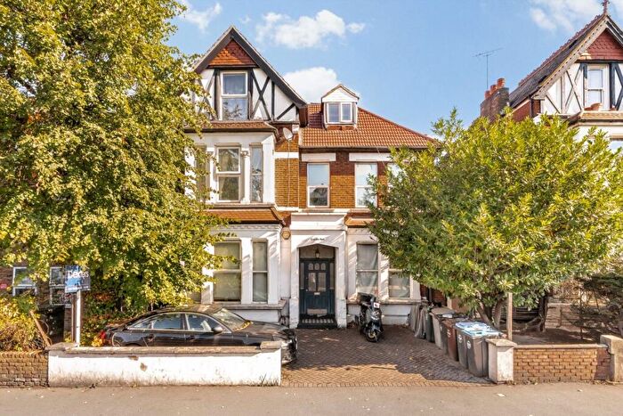 2 Bedroom Flat For Sale In Craven Park, Willesden, NW10