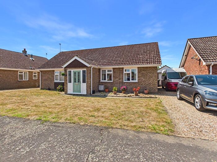 3 Bedroom Detached Bungalow For Sale In Warren Close, Watlington, King's Lynn, PE33