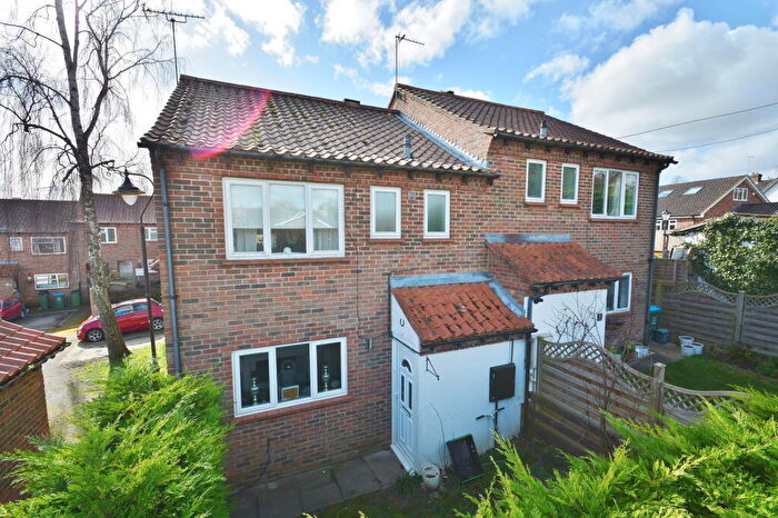 3 Bedroom Semi-Detached House For Sale In Peascroft, Long Crendon, HP18