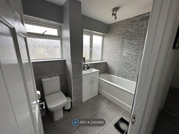 3 Bedroom Detached House To Rent In Lapwing Lane, Stockport, SK5