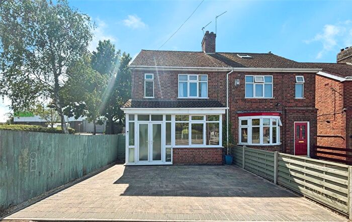 3 Bedroom Semi-detached House For Sale In Barwell Lane, Hinckley, Leicestershire, LE10