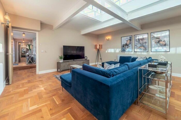 3 Bedroom Penthouse To Rent In Great Charles Street Queensway, Birmingham, West Midlands, B3