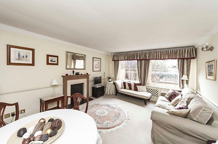 2 Bedroom Flat To Rent In Culford Gardens, Chelsea, SW3