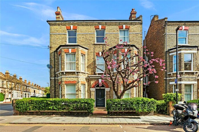 2 Bedroom Flat To Rent In Lambert Road, Brixton, London, SW2