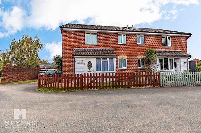 1 Bedroom End Terrace House For Sale In Shawford Road, Throop, BH8