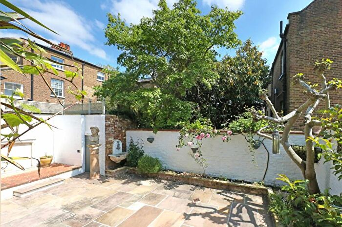 4 Bedroom Semi-Detached House To Rent In Trinity Place, Windsor, Berkshire, SL4