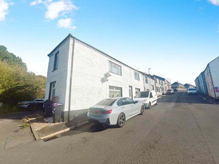 1 Bedroom Flat To Rent In Rifle Street, Blaenavon, Pontypool, NP4