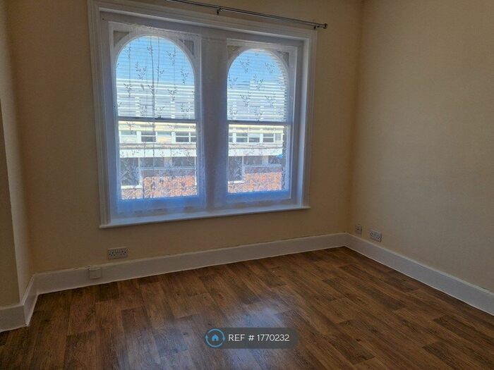 1 Bedroom Flat To Rent In Biggin Street, Dover, CT16