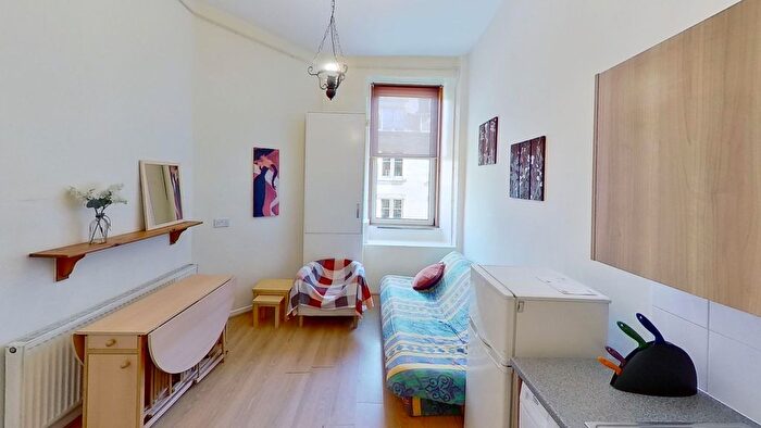 2 Bedroom Flat To Rent In Easter Road, Edinburgh, EH7