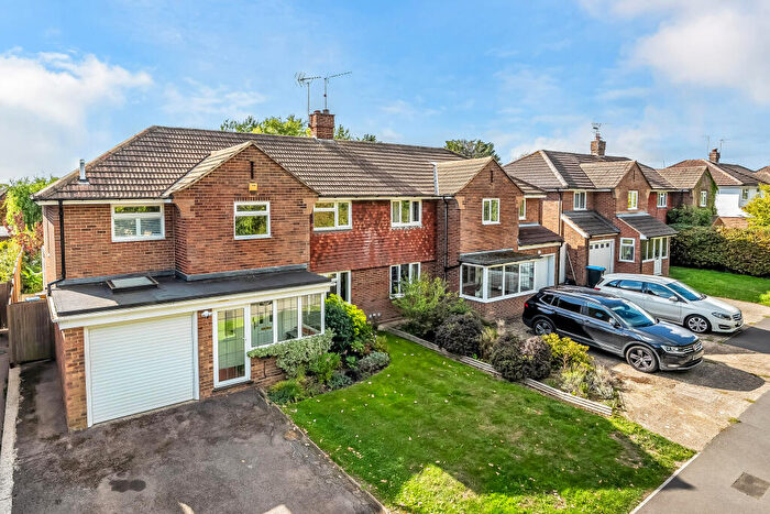 4 Bedroom Semi Detached House For Sale In Hunters Chase, South Godstone, RH9