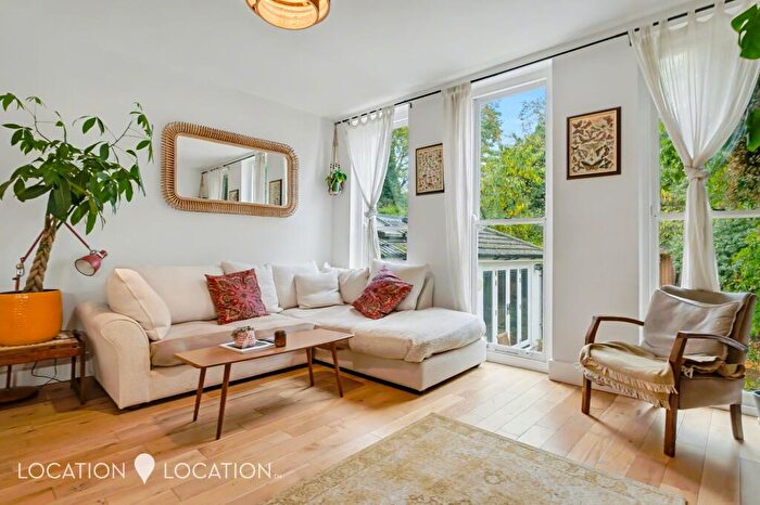 2 Bedroom Flat To Rent In Evering Road, London, E5