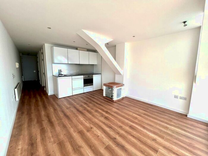 1 Bedroom Apartment To Rent In Airpoint, Bedminster, Bristol, BS3