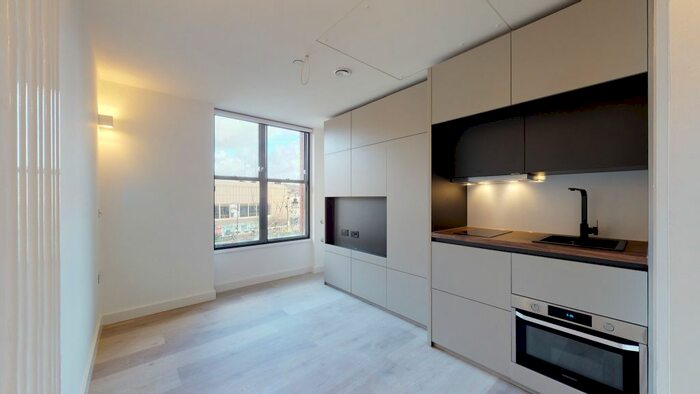 Studio To Rent In George Street, Luton, LU1